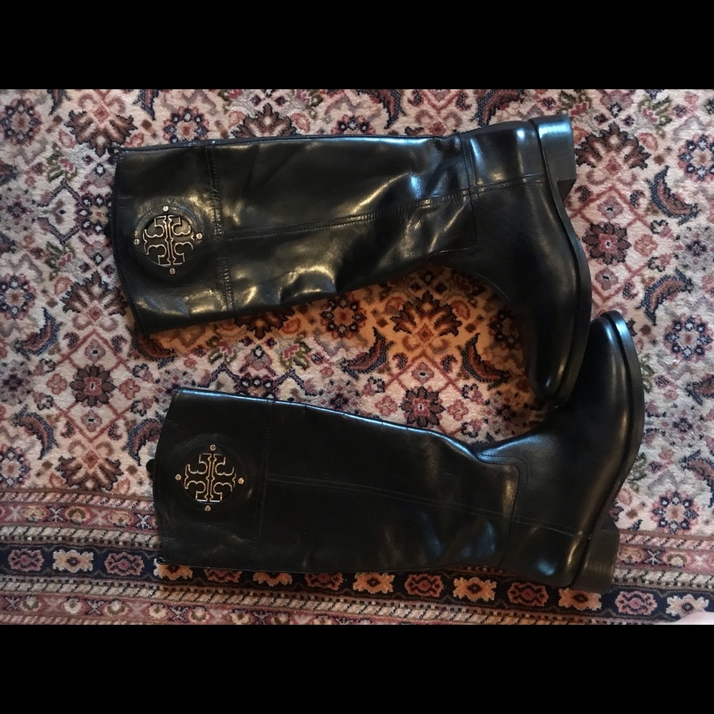 Near perfect condition Kiernan Boots
